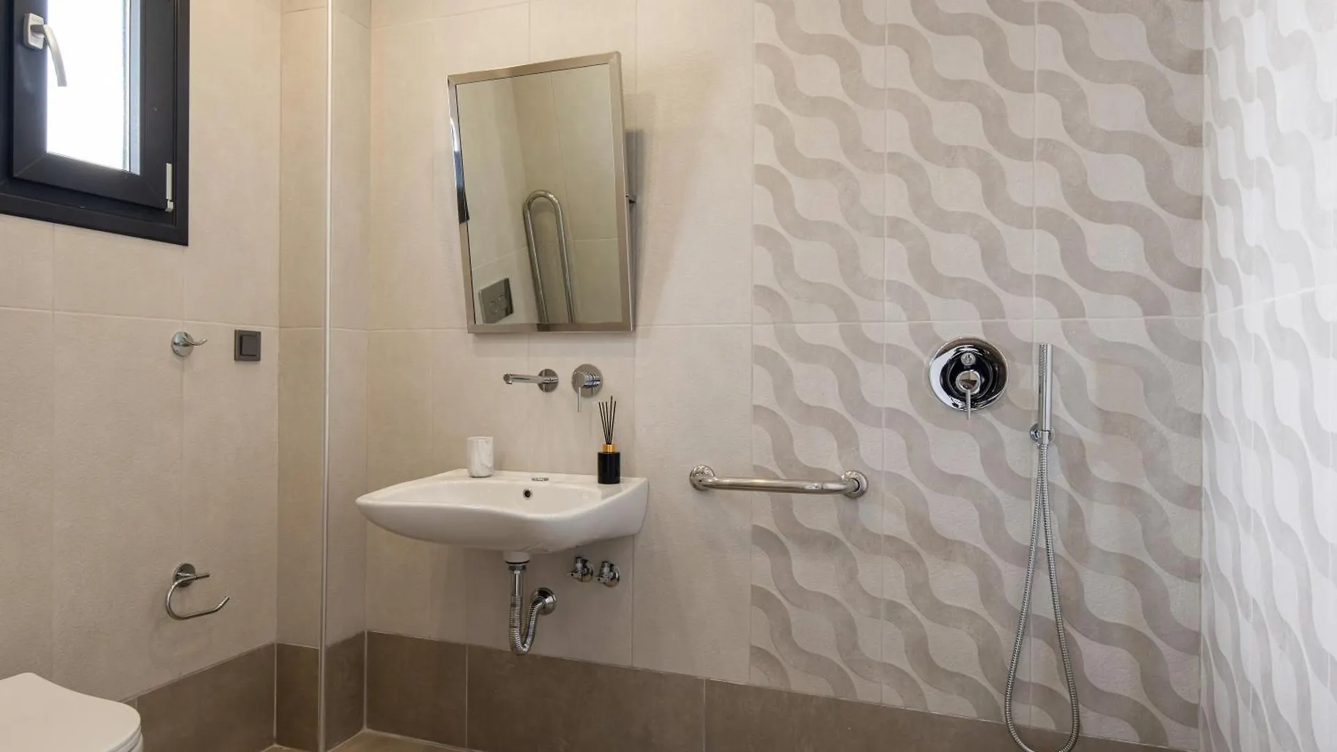 Mare Kalamitsi Luxury Apartments